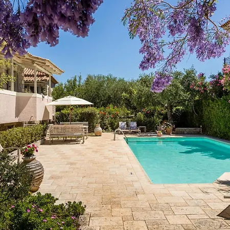 Tria Luxury Residences Stoupa Exterior photo