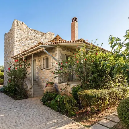 Tria Luxury Residences Stoupa Exterior photo