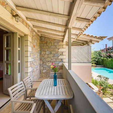 Tria Luxury Residences Stoupa Exterior photo
