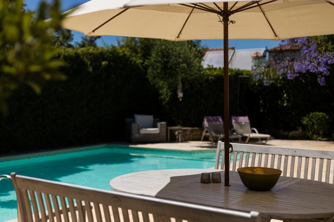 בית נופש Tria Luxury Residences Stoúpa