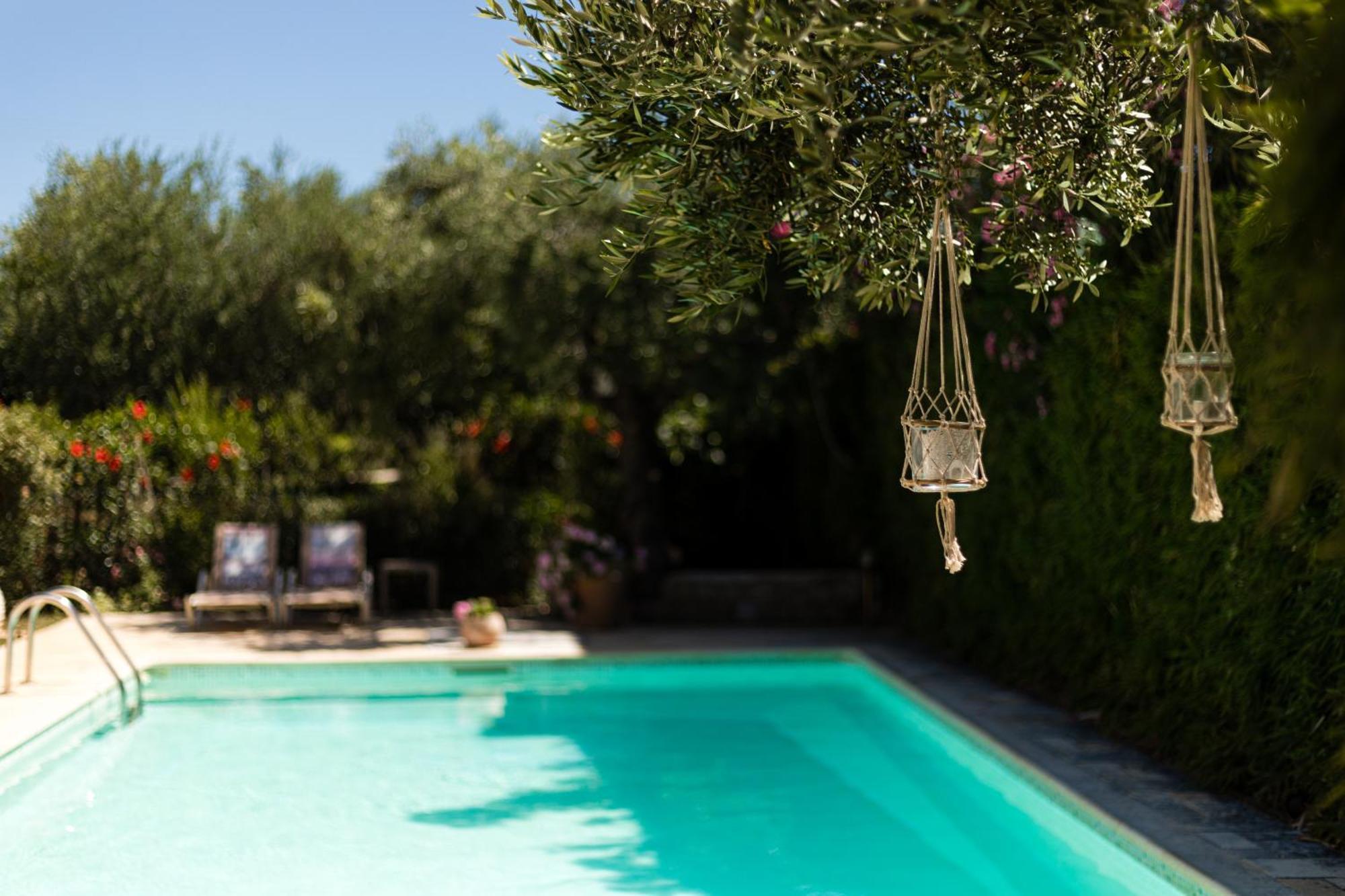 בית נופש Tria Luxury Residences Stoúpa